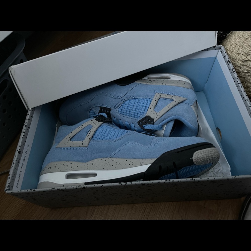 Nike Air Jordan 4 Retro University Blue 8.5
